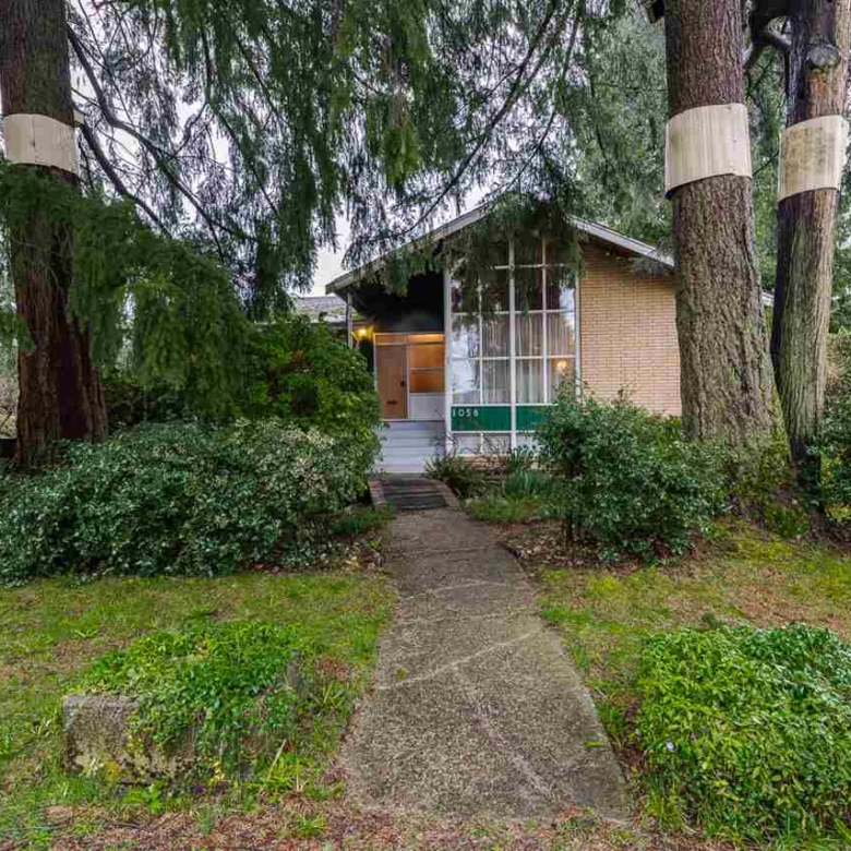 1058 Cottonwood Avenue