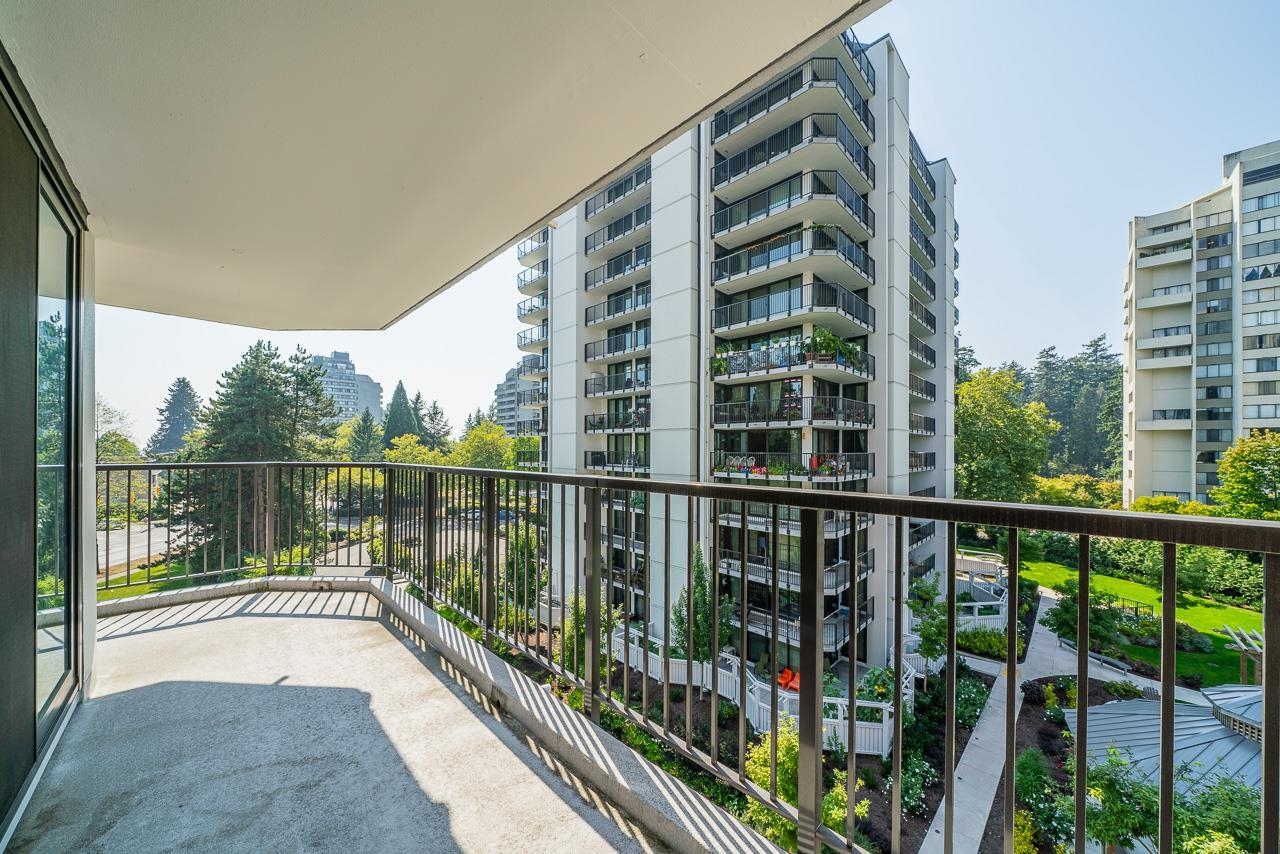 508-6455 WILLINGDON AVENUE, Burnaby, British Columbia, 2 Bedrooms Bedrooms, ,1 BathroomBathrooms,Residential Attached,For Sale,R2818219