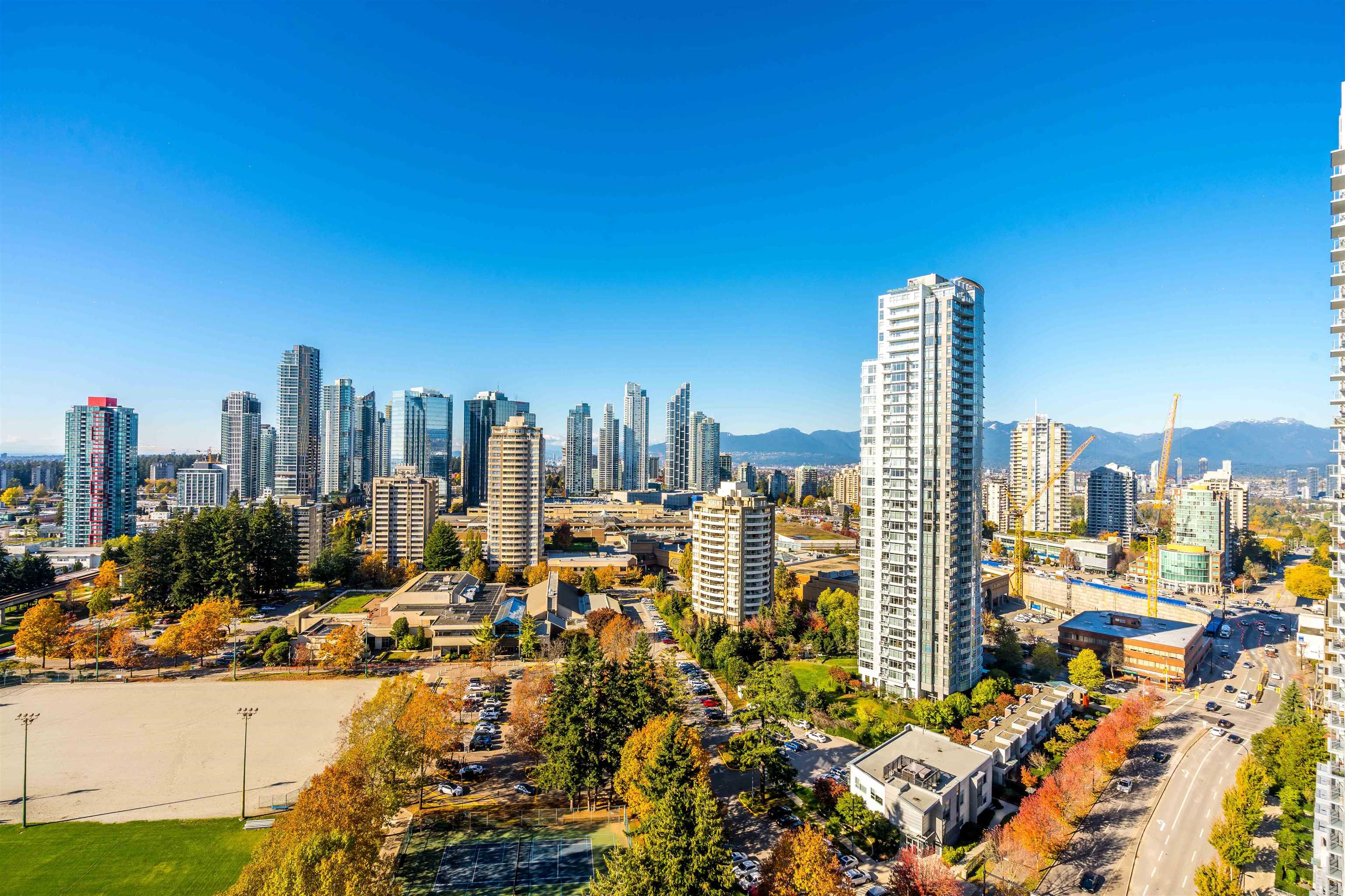 2604-4900 LENNOX LANE, Burnaby, British Columbia V5H 0G9 Apartment/Condo, 2 Bedrooms, 2 Bathrooms, Residential Attached,For Sale, MLS-R2829658