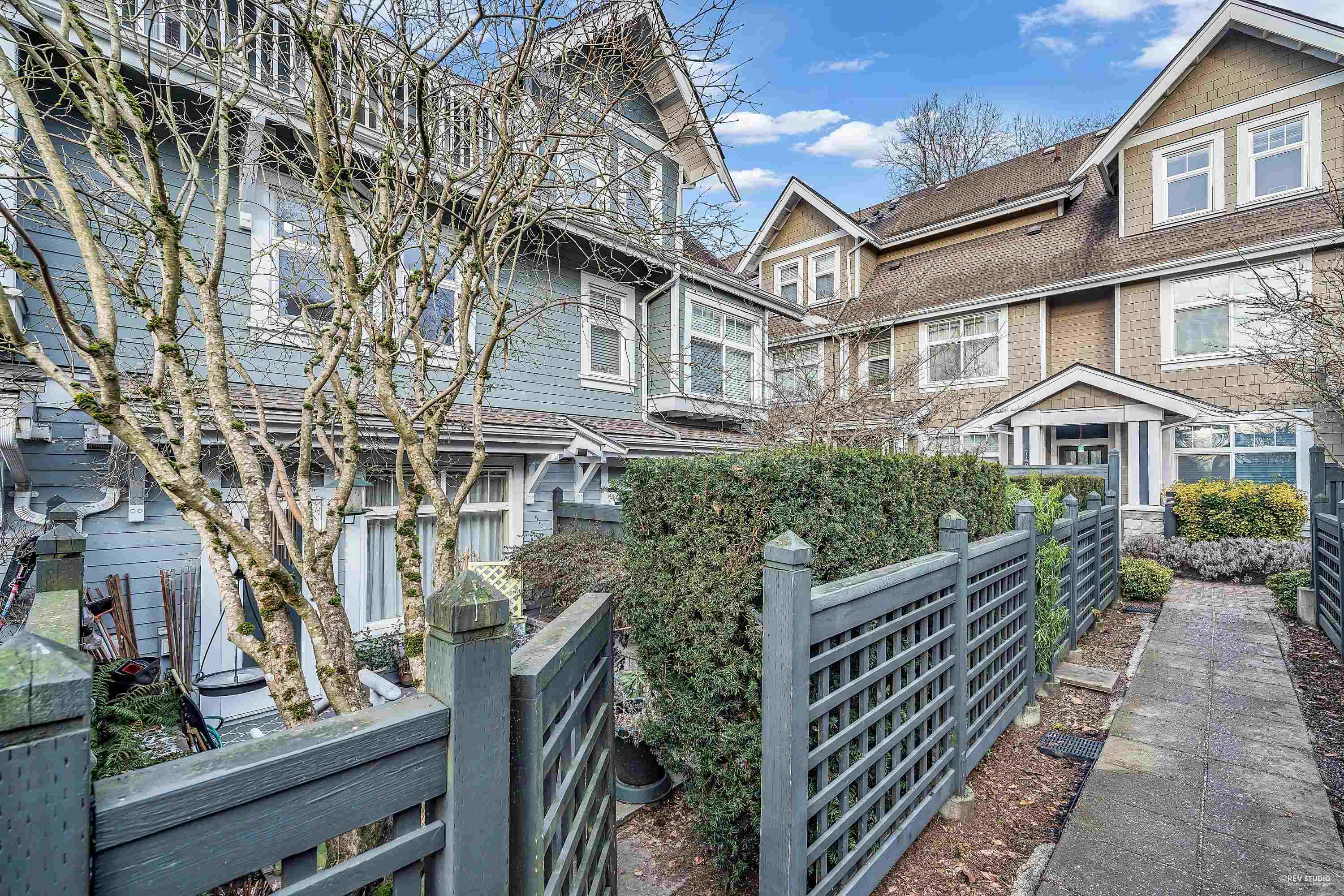 329 W59TH AVENUE, Vancouver, British Columbia Townhouse, 3 Bedrooms, 3 Bathrooms, Residential Attached,For Sale, MLS-R2840982