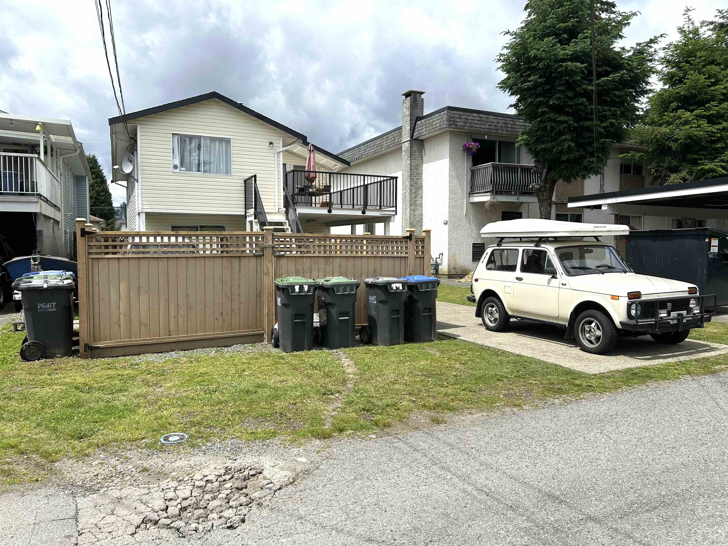 3182 JERVIS STREET, Port Coquitlam, British Columbia V3C 3H7 R2896723