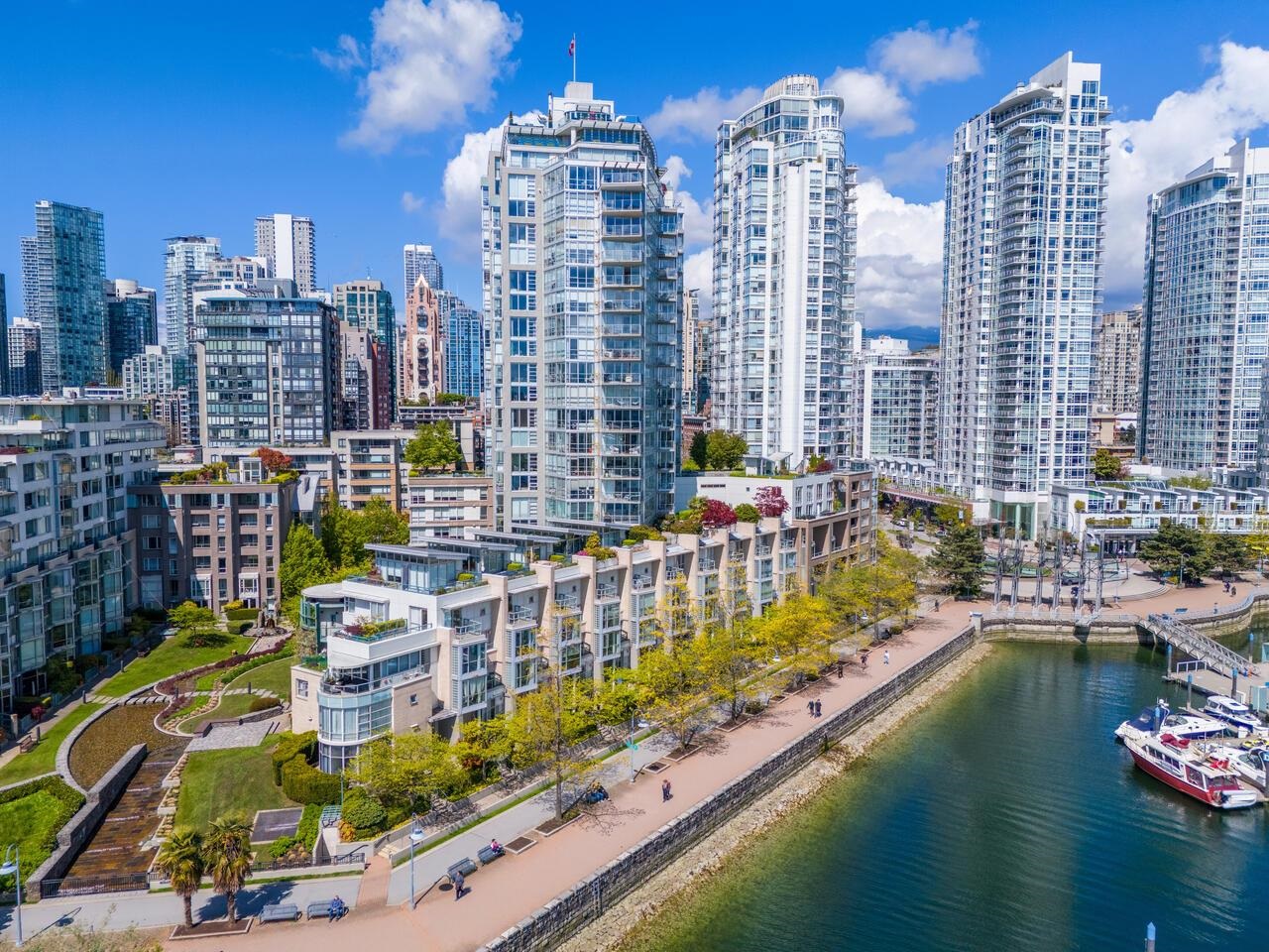 321-1228 MARINASIDE CRESCENT, Vancouver, British Columbia, 3 Bedrooms Bedrooms, ,3 BathroomsBathrooms,Residential Attached,For Sale,R2896633