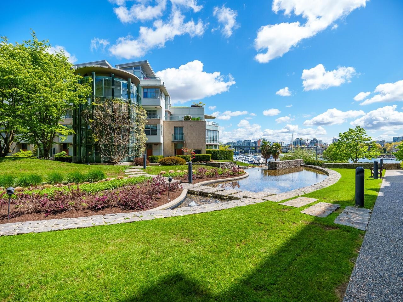 321-1228 MARINASIDE CRESCENT, Vancouver, British Columbia, 3 Bedrooms Bedrooms, ,3 BathroomsBathrooms,Residential Attached,For Sale,R2896633