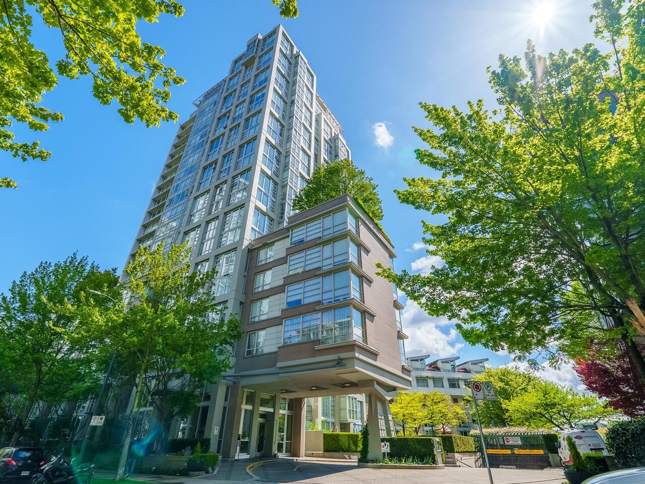 321-1228 MARINASIDE CRESCENT, Vancouver, British Columbia, 3 Bedrooms Bedrooms, ,3 BathroomsBathrooms,Residential Attached,For Sale,R2896633