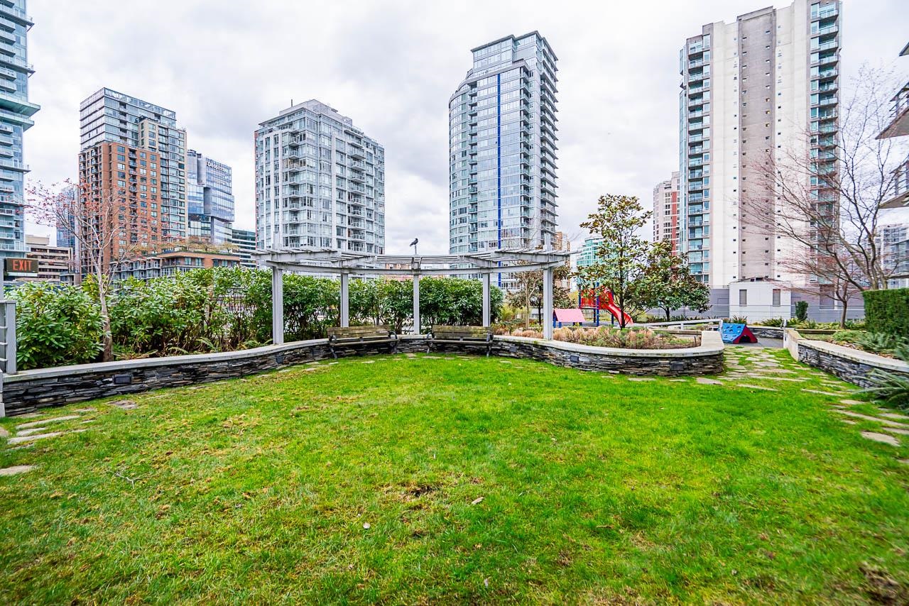 861 RICHARDS STREET, Vancouver, British Columbia, 2 Bedrooms Bedrooms, ,3 BathroomsBathrooms,Residential Attached,For Sale,R2897913