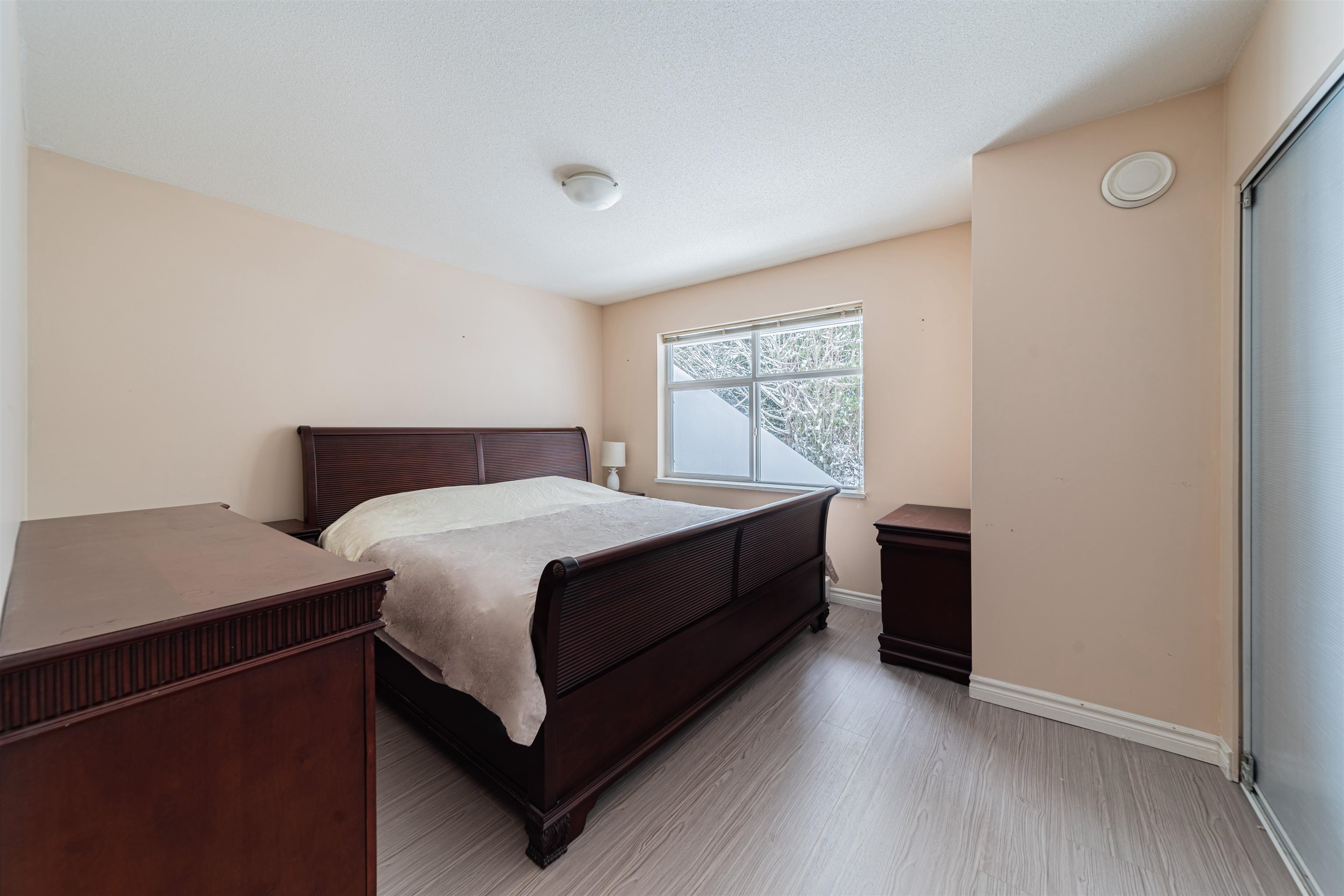 11-6878 SOUTHPOINT DRIVE, Burnaby, British Columbia V3N 5E4, 2 Bedrooms Bedrooms, ,2 BathroomsBathrooms,Residential Attached,For Sale,R2851429