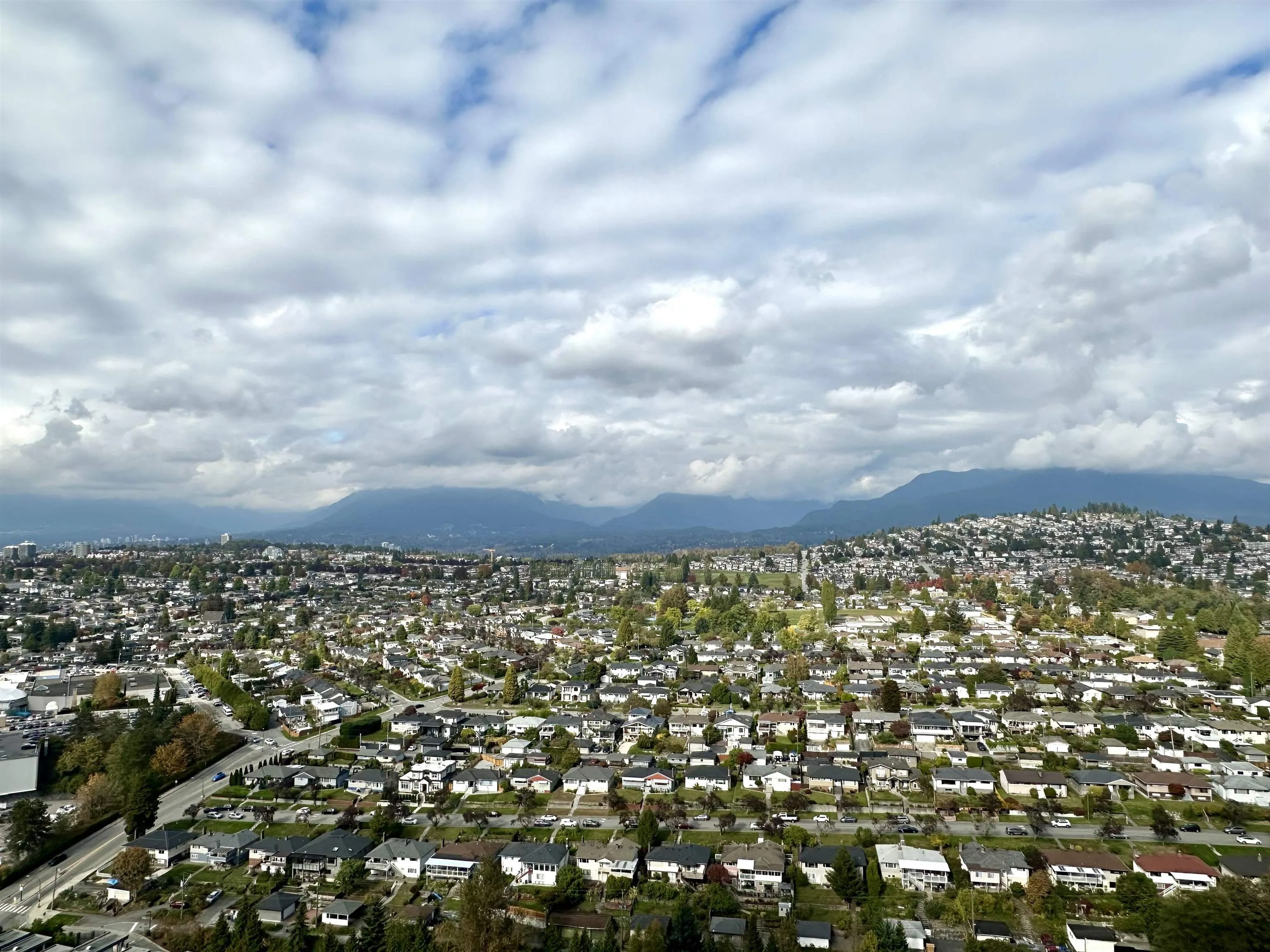 Breathtaking view of the northshore mountains