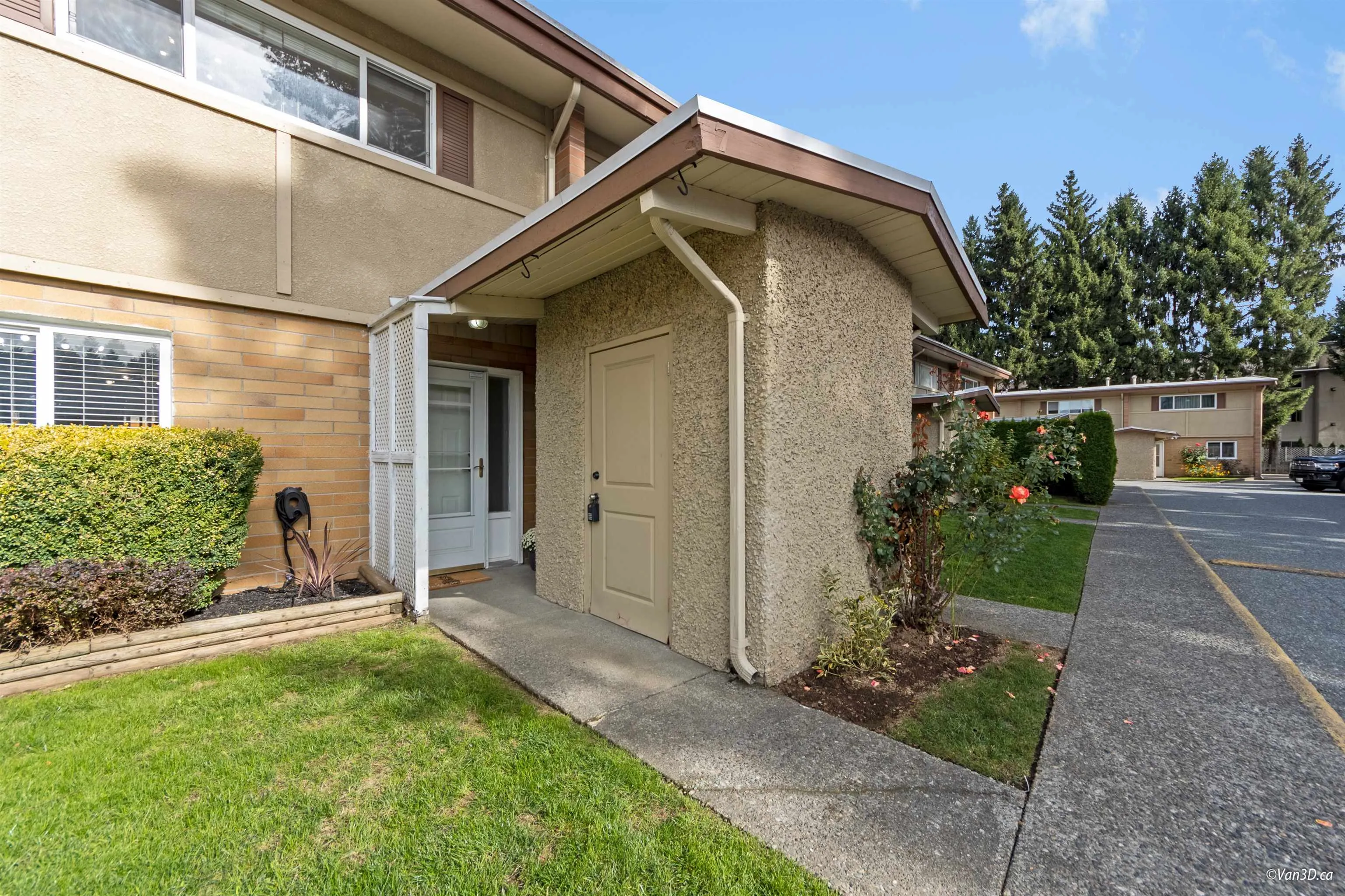 3 Bed, 2bath Townhome in Central Abbotsford