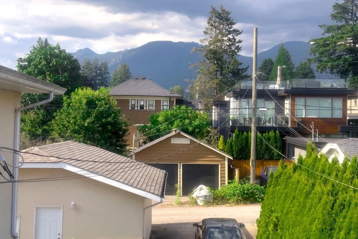 Mountain views from bedroom up