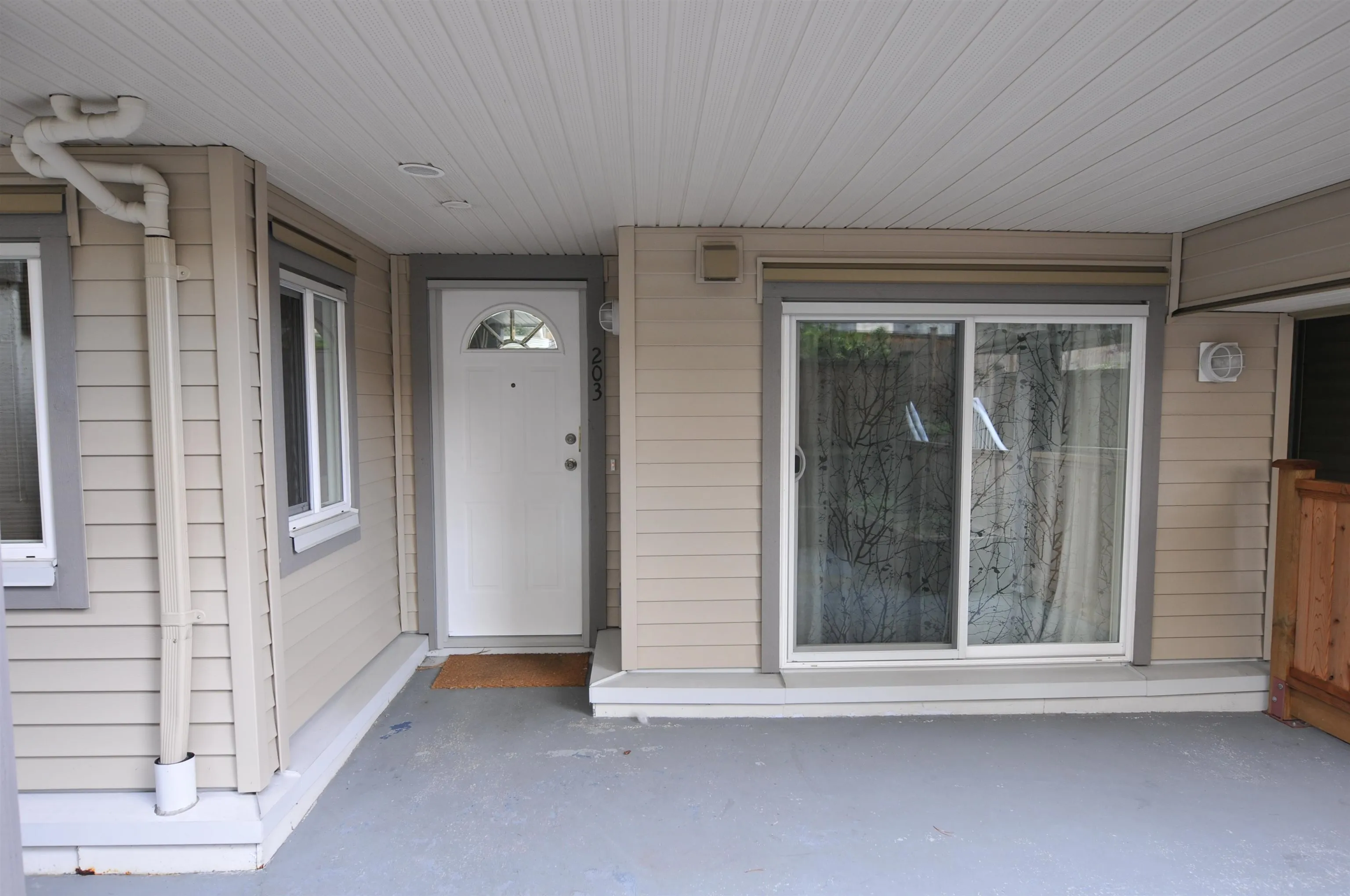 Townhouse style, separate entrance.