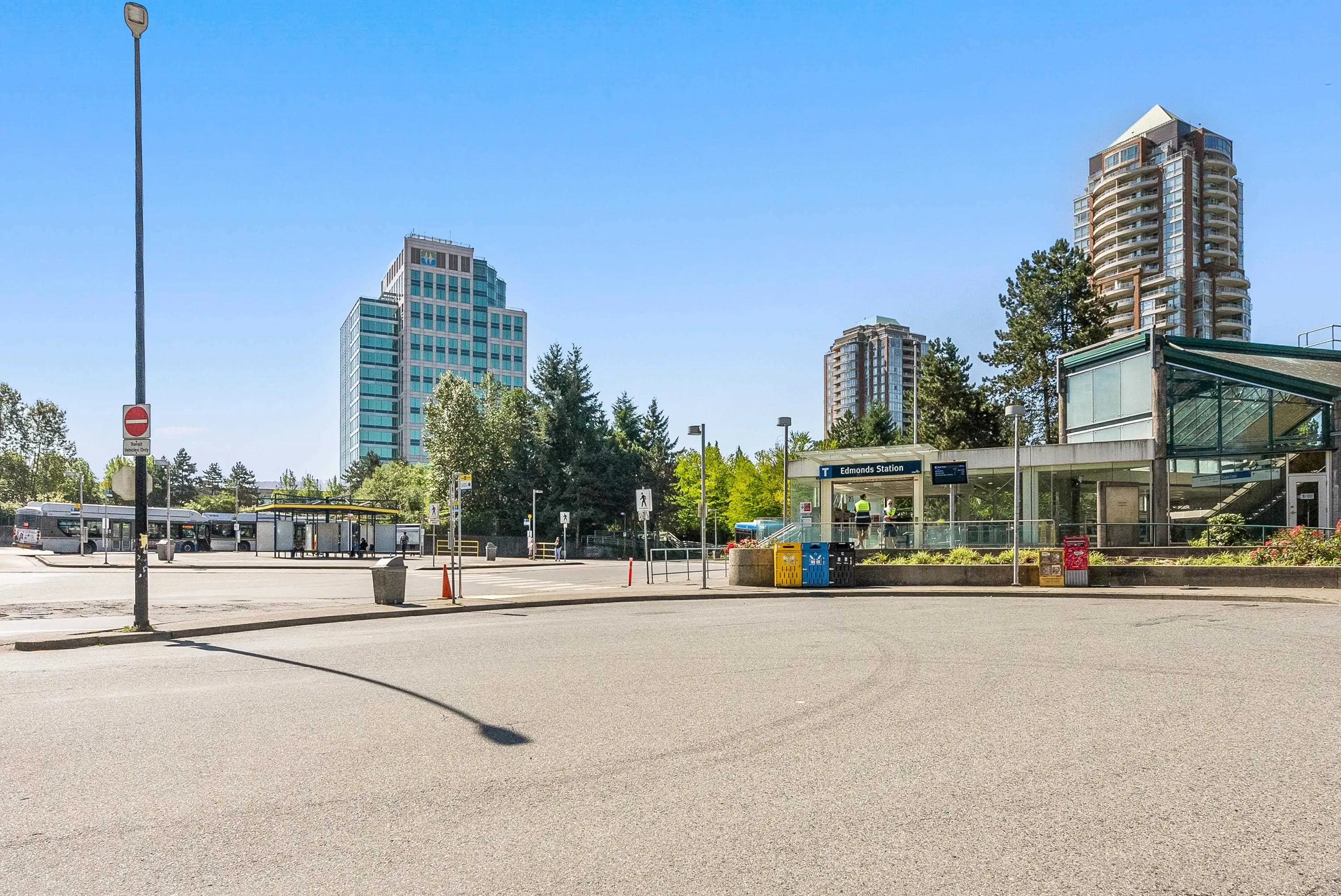 Edmonds Skytrain station